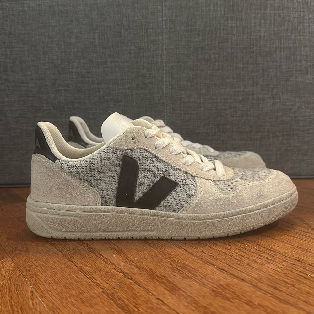 Veja Shoes (women’s)